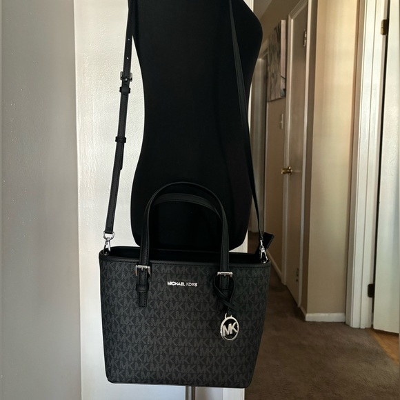 Jet Set Travel Extra-Small Logo Top-Zip Tote Bag NWT - Picture 7 of 12